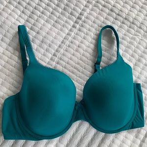 VS 40D teal bra